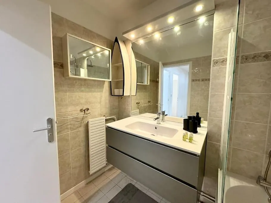 Grand Appartement 3 Chambres Balcon - Partdieu Lyon 0*,