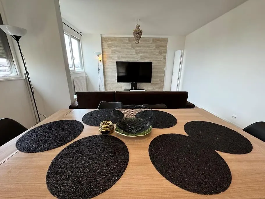 Grand Appartement 3 Chambres Balcon - Partdieu Lyon France