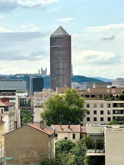 Grand Appartement 3 Chambres Balcon - Partdieu Lyon